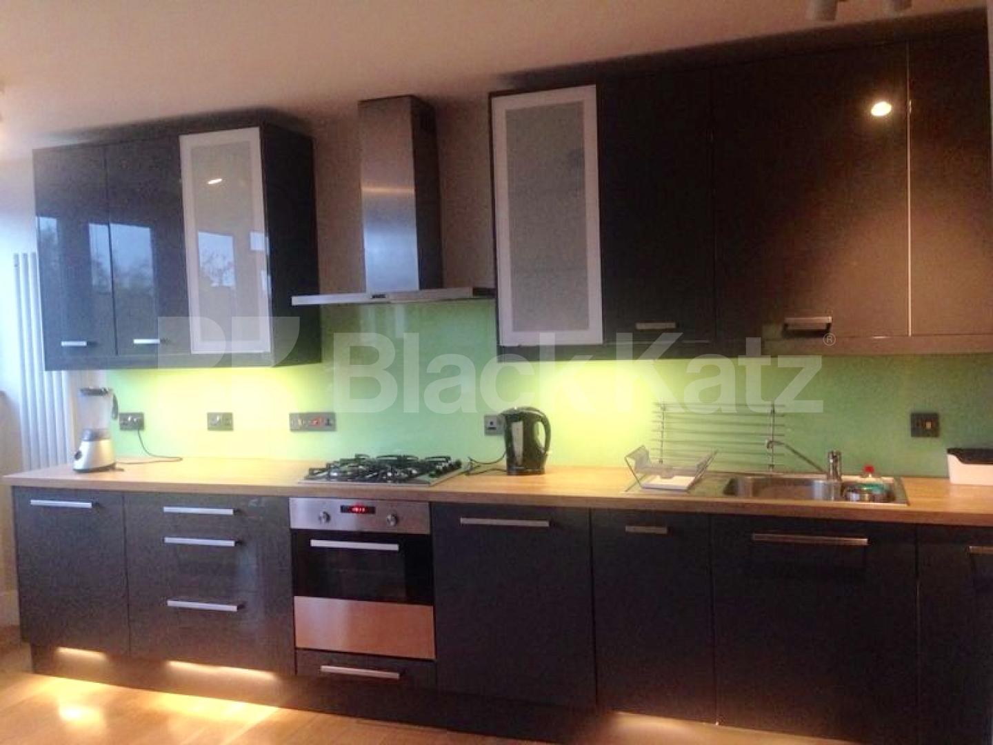 			LET, 2 Bedroom, 1 bath, 1 reception Apartment			 Semley Place, Victoria/Sloane Square